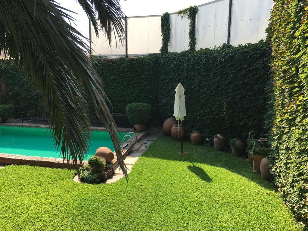 La Tierra Roja Villa Aliseda Bagian luar foto